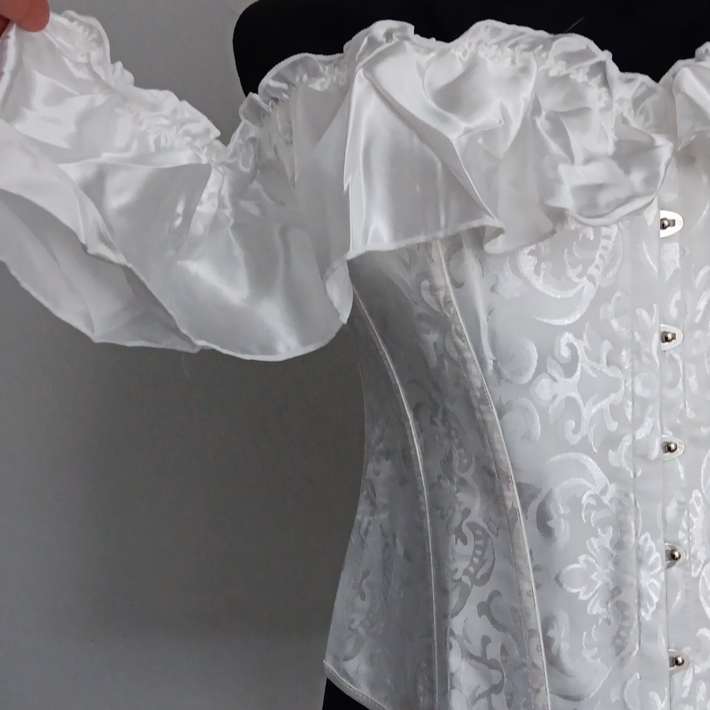 Elegant White Off-Shoulder Corset Top - Picture 15 of 15